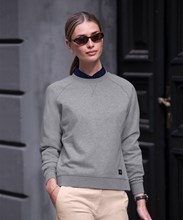 Women's Georgetown - Timeless luxury crewneck