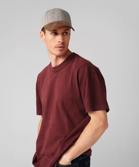 Suede peak herringbone cap