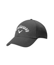 Casquette à arêtes latérales