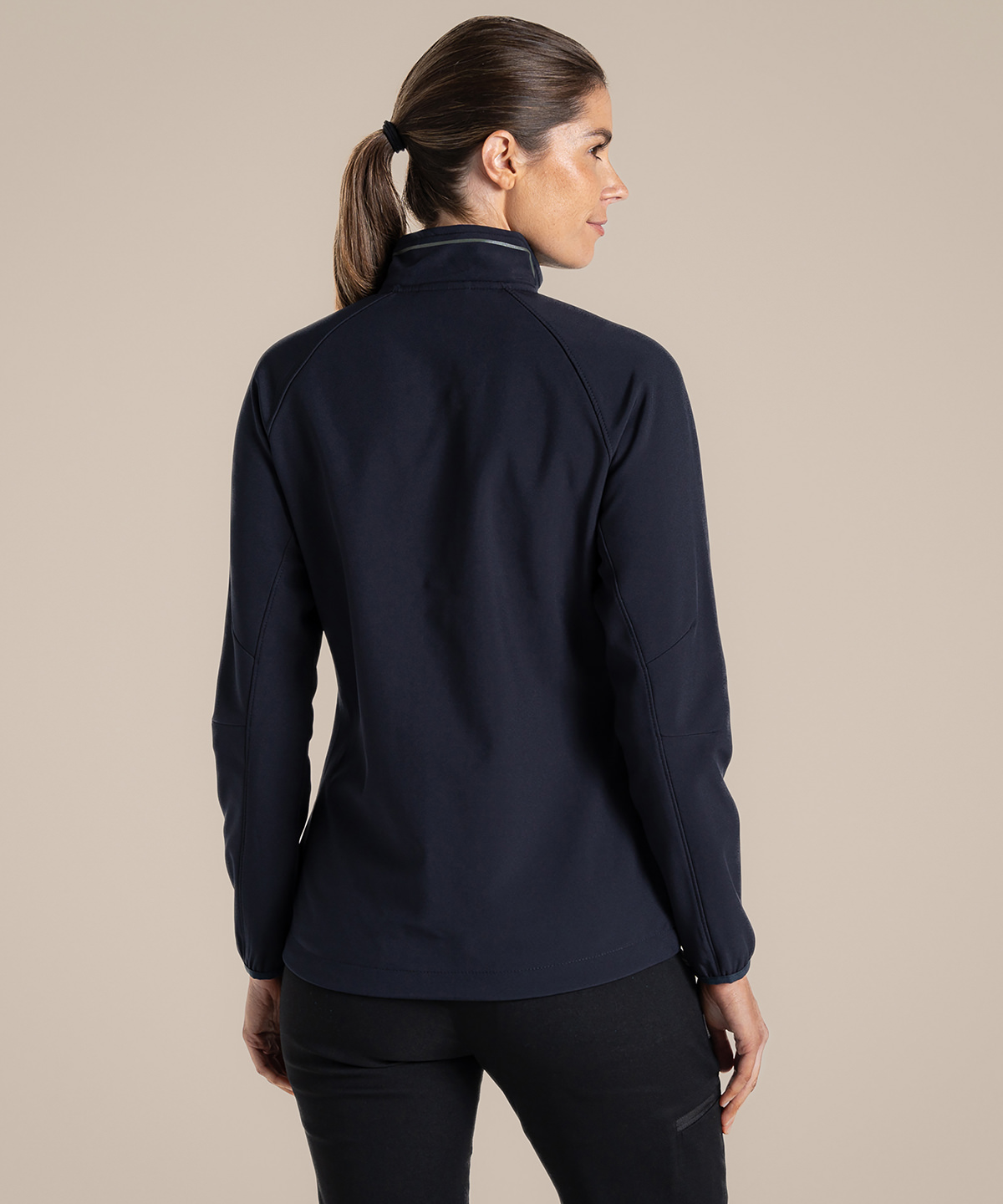 Expert women’s Basecamp softshell jacket