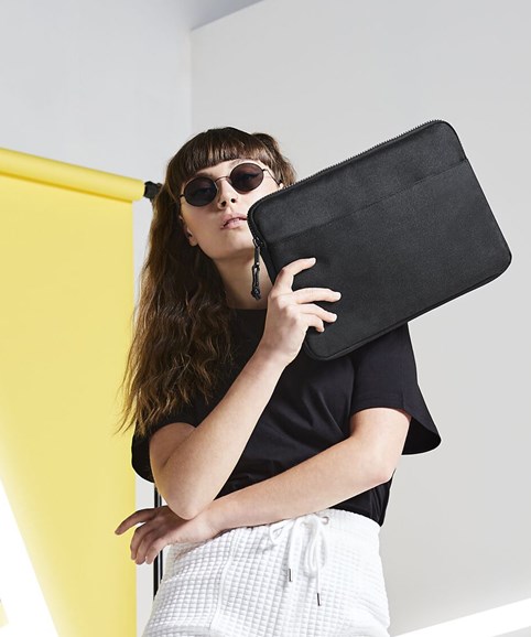 Essential 13" laptop case