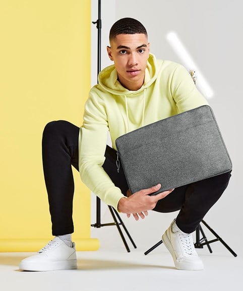 Essential 15" laptop case