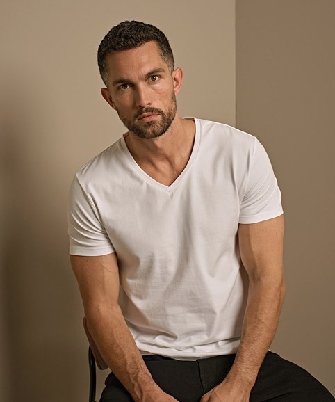 Stretch v-neck tee (401)