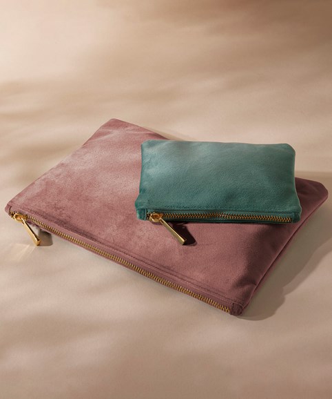 Velvet accessory pouch